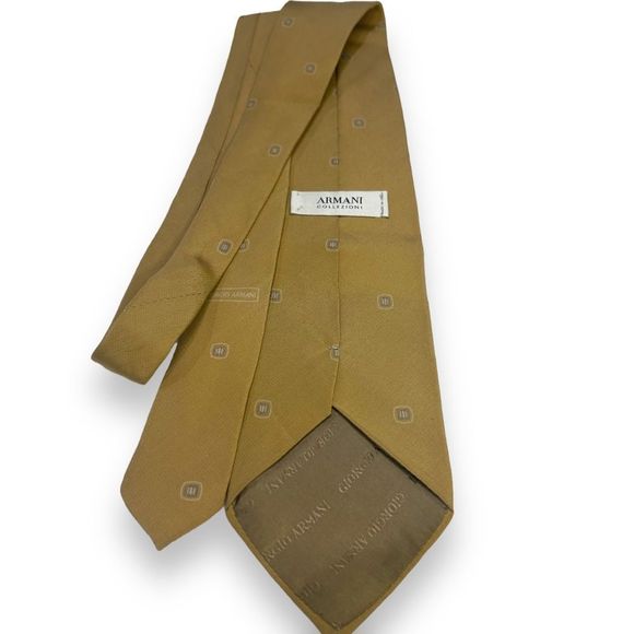 Giorgio Armani Other - Giorgio Armani Taupe/Beige Silk TIE
